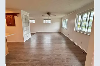 705 Kirkwood Drive, Vandalia, OH 45377 - Photo 8