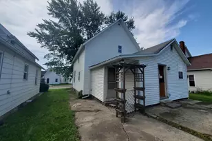 726 E Spring St, Saint Marys, OH 45885 - Photo 2