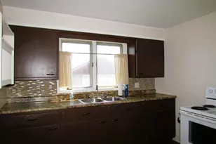 617 E Pike St, Jackson Center, OH 45334 - Photo 8