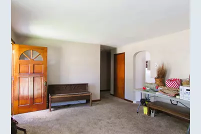 617 E Pike Street, Jackson Center, OH 45334 - Photo 6