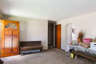 617 E Pike St, Jackson Center, OH 45334 - Photo 6