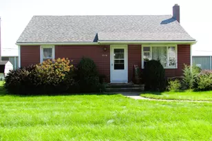 617 E Pike St, Jackson Center, OH 45334 - Photo 2