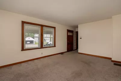 210 N Maple Avenue, Fairborn, OH 45324 - Photo 2