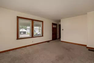 210 N Maple Ave, Fairborn, OH 45324 - Photo 2