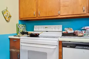 426 W Montford Ave, Ada, OH 45810 - Photo 8