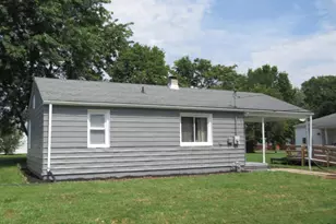 104 W 33rd St, Connersville, IN 47331 - Photo 1
