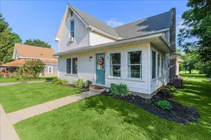 304 W Miami St, De Graff, OH 43318 - Photo 1