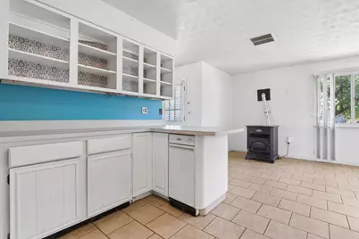 2430 W Choctaw Drive, London, OH 43140 - Photo 10