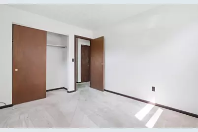 2430 W Choctaw Drive, London, OH 43140 - Photo 20