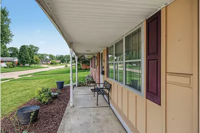 1154 Rona Parkway Drive, Fairborn, OH 45324 - Photo 6