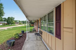 1154 Rona Pkwy Dr, Fairborn, OH 45324 - Photo 6