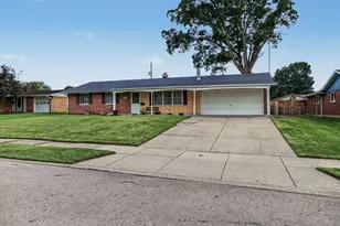 1154 Rona Pkwy Dr, Fairborn, OH 45324 - Photo 4
