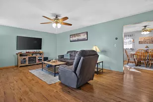 910 Miller St, De Graff, OH 43318 - Photo 4