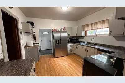 429 N Madriver Street, Bellefontaine, OH 43311 - Photo 12