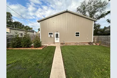 429 N Madriver Street, Bellefontaine, OH 43311 - Photo 2