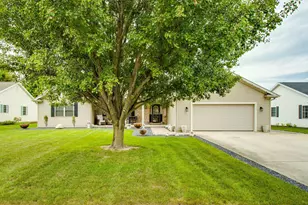 1417 Apache Trail, Wapakoneta, OH 45895 - Photo 2