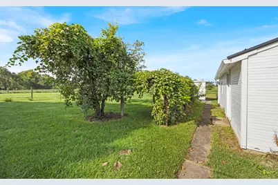 697 Township Road 31, Bellefontaine, OH 43311 - Photo 10