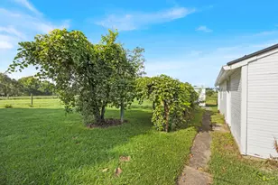 697 Township Road 31, Bellefontaine, OH 43311 - Photo 10