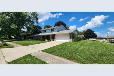 825 Comanche Lane, Tipp City, OH 45371 - Photo 2