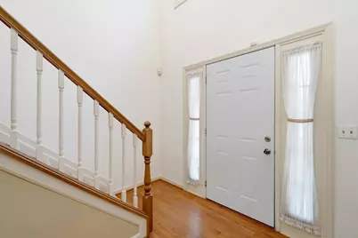 660 Golf View Court, Vandalia, OH 45377 - Photo 6