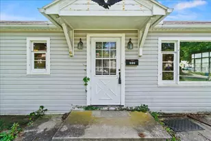 212 E Auburn Ave, Bellefontaine, OH 43311 - Photo 6
