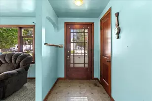 212 E Auburn Ave, Bellefontaine, OH 43311 - Photo 8
