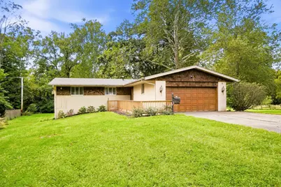 2351 S Linda Drive, Bellbrook, OH 45305 - Photo 1