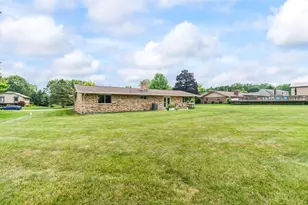 845 Burnside Dr, Tipp City, OH 45371 - Photo 48