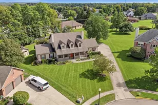820 Juniper Ct, Tipp City, OH 45371 - Photo 2