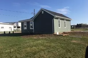 105 Wapa St, Wapakoneta, OH 45895 - Photo 2