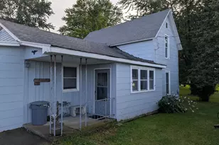 115 Ashland Ave, Wapakoneta, OH 45895 - Photo 2