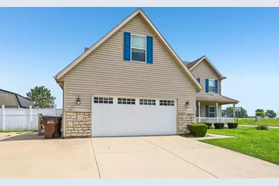 800 McKees Mill, New Carlisle, OH 45344 - Photo 2