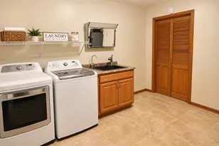 201 West St, Jackson Center, OH 45334 - Photo 20
