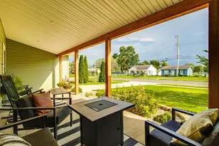 6 E Silver St, Wapakoneta, OH 45895 - Photo 6