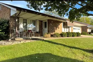 3060 E Brixton Dr, Springfield, OH 45503 - Photo 2