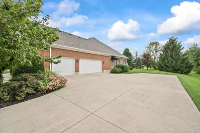 2730 Meadowpoint Drive, Troy, OH 45373 - Photo 52