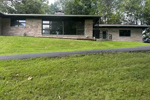 2750 Redwood Dr, Springfield, OH 45504 - Photo 2