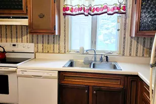 642 E 3rd St, Minster, OH 45865 - Photo 10