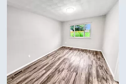 6800 Curtwood Drive, Tipp City, OH 45371 - Photo 12