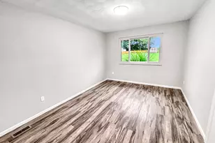 6800 Curtwood Dr, Tipp City, OH 45371 - Photo 12