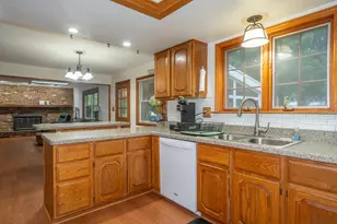 1874 Willowgreen Dr, Beavercreek, OH 45432 - Photo 6
