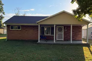 166 Ravenwood Dr, Springfield, OH 45504 - Photo 2