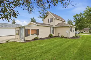 605 Dearbaugh Ave, Wapakoneta, OH 45895 - Photo 38