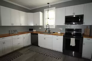 210 E Mechanic St, Wapakoneta, OH 45895 - Photo 32