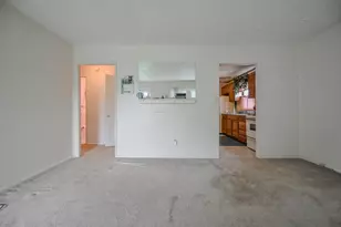 2450 Mayfair Dr, Springfield, OH 45505 - Photo 6