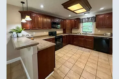 1232 Holly Drive, Springfield, OH 45504 - Photo 6