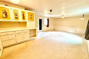 402 E Pearl St, Wapakoneta, OH 45895 - Photo 6