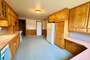 402 E Pearl St, Wapakoneta, OH 45895 - Photo 12