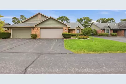 3126 Lakeview Court #3126, Springfield, OH 45503 - Photo 2