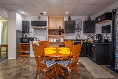 712 W Main Street, Fairborn, OH 45324 - Photo 2